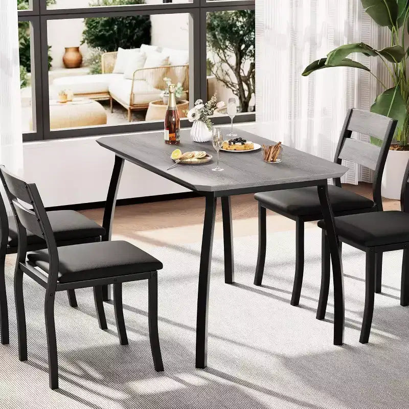 Tavolo da Pranzo per 4 Persone, Tavolo da Cucina in Legno con 4 Sedie Imbottite, Tavolo Salvaspazio con Design Smussato per Cucina Piccola o Appartamento