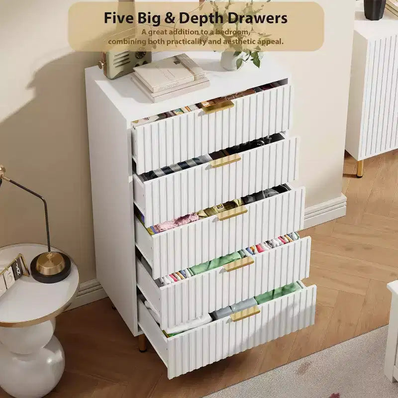 Cassettiera a 5 cassetti scanalati per camera da letto, cassettiera moderna alta 122 cm con cassetti profondi e piano ampio, per soggiorno, corridoio, camera dei bambini