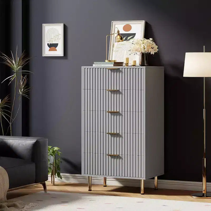 Cassettiera a 5 cassetti scanalati per camera da letto, cassettiera moderna alta 122 cm con cassetti profondi e piano ampio, per soggiorno, corridoio, camera dei bambini