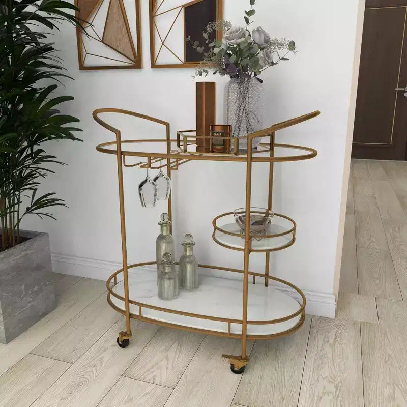 Carrello Bar Contemporaneo in Ferro Dorato: Elegante Contenitore a 3 Ripiani con Ruote, per Interni