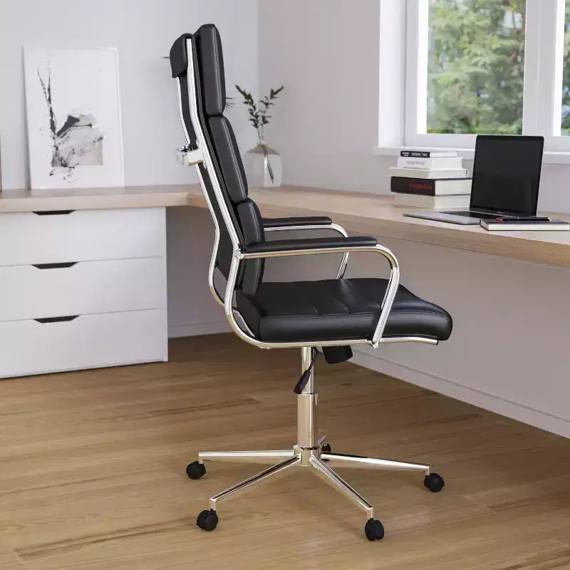 Sedia da ufficio ergonomica con schienale alto, braccioli in metallo imbottiti, sedia direzionale girevole per computer e scrivania